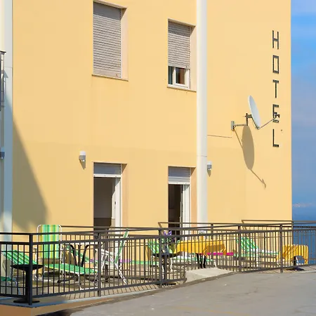 プンタベラ ホテル 2*