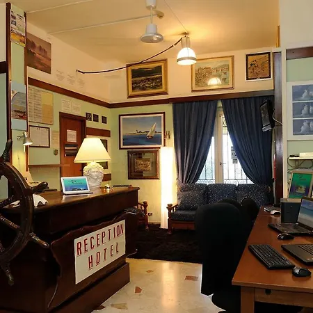 فندق Puntabella 2*