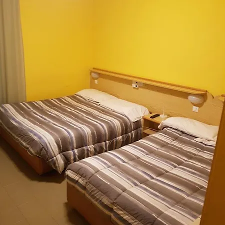 Puntabella 2* فاراتسي